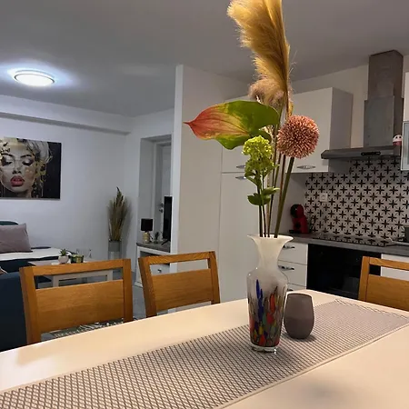 Vesna Apartment Split